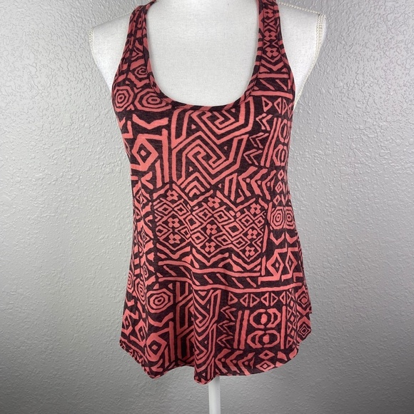 Graphic Tank top - Picture 2 of 8